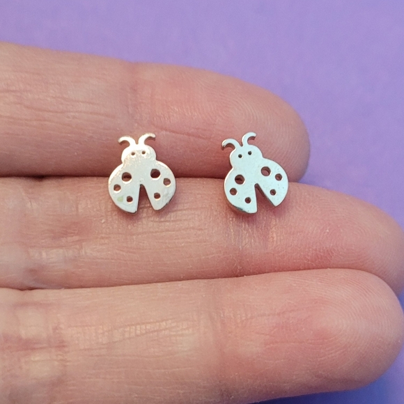 Trendy, cute lady bug stainless steel earrings in rose gold color. New - Picture 2 of 3